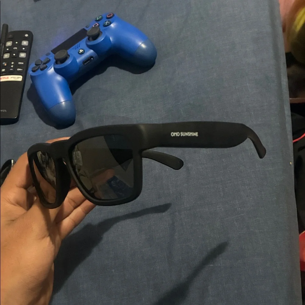 Black Smart Glasses